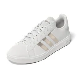 ADIDAS Tennisschoenen Voor Dames Court Base Zand/wit -Goedkope SchoenStijl Winkel tennisschoenen voor dames court base zandwit 2
